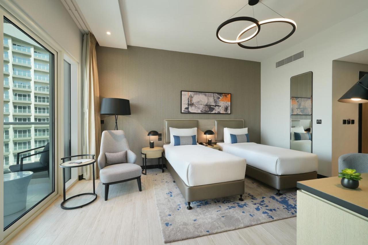 Damac Hills 2 Hotel, An Edge By Rotana Hotel 두바이 외부 사진